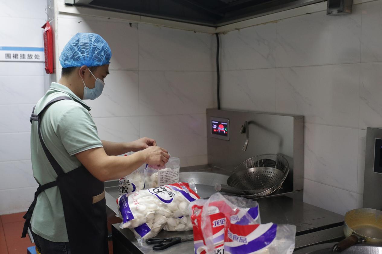 情暖大雪，艺聚同行——工艺美术系冬日暖心活动圆满开展