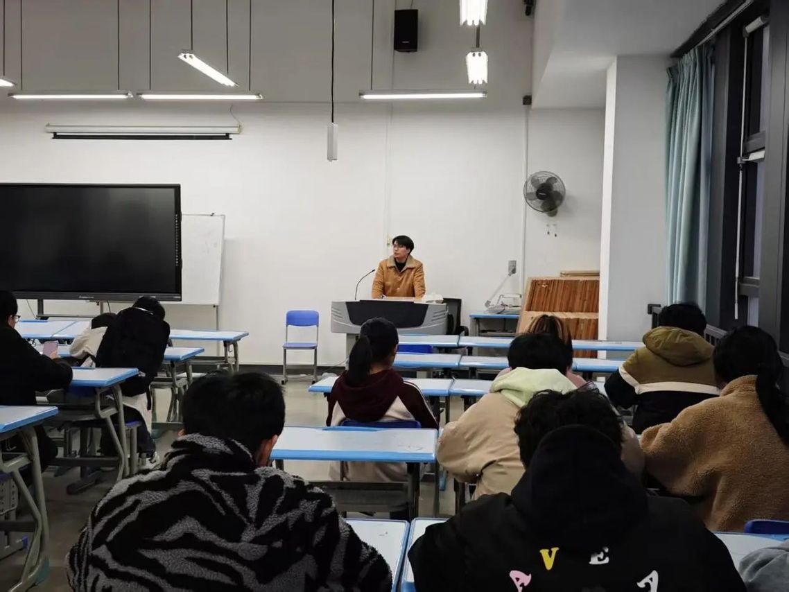 工艺美术系在学生社区顺利举行防灾避险应急疏散演练