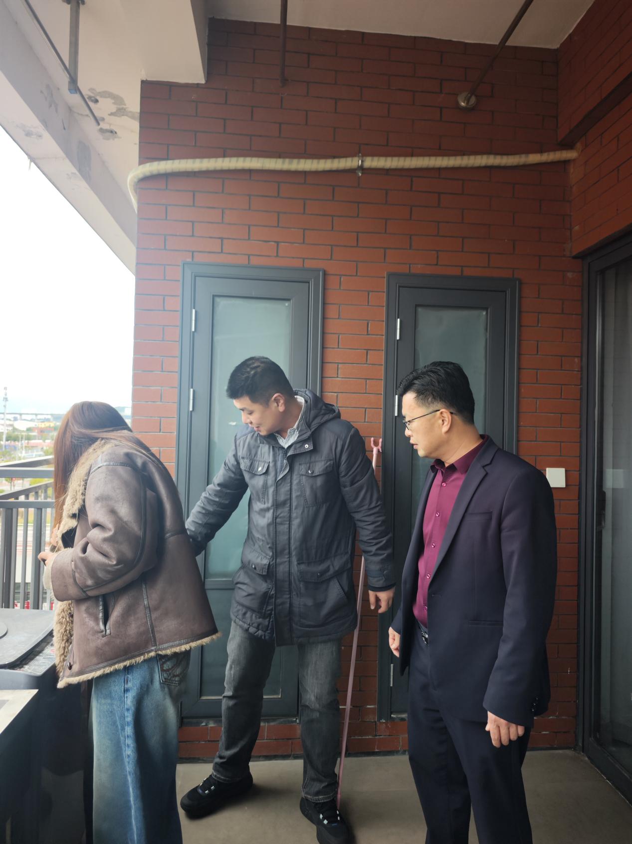 “一站式”学生社区|工艺美术系开展2026年春季新学期学生宿舍安全检查