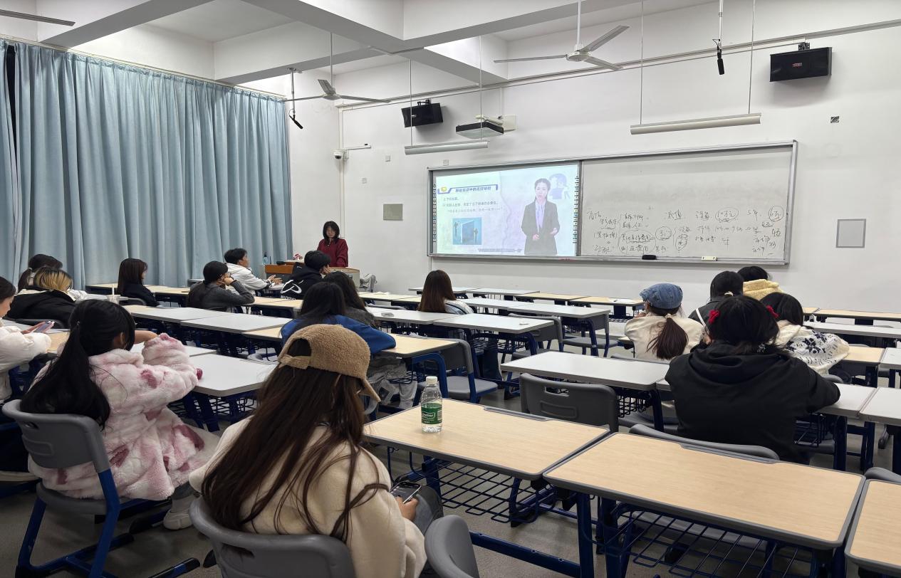 “一站式”学生社区/赋能心理委员，护航朋辈成长——我系心理委员专题教育活动顺利开展