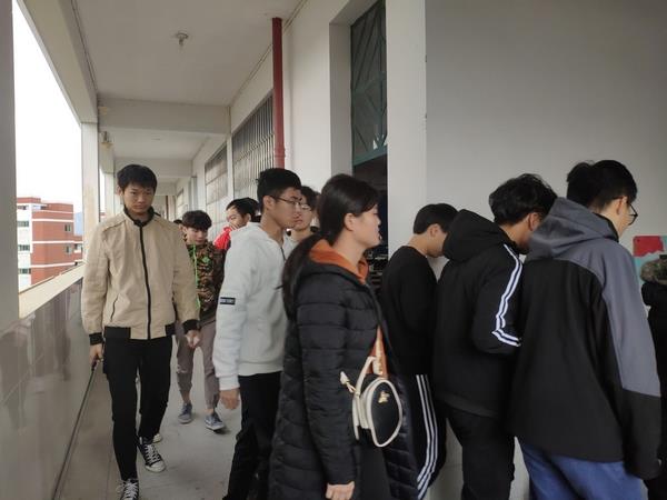 工艺美术学院开展2018年下半年防震减灾应急疏散演练