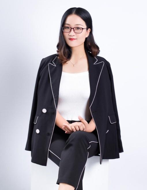 饰达装饰有限公司总经理徐丽娜(Dama)为室内18级学生开展专业讲座